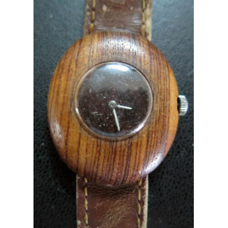 Montre Vintage contour bois et bracelet cuir
