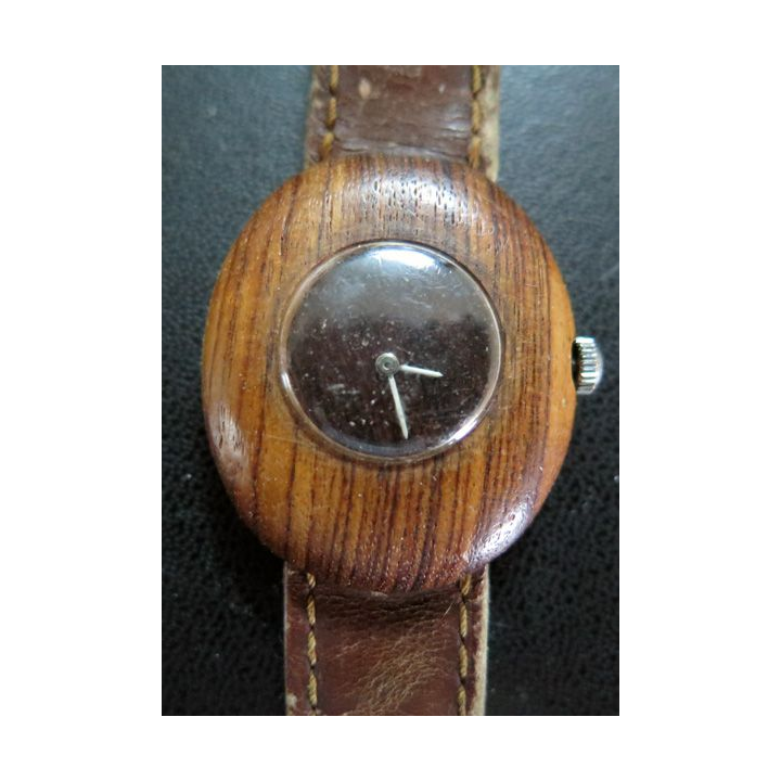 Montre Vintage contour bois et bracelet cuir