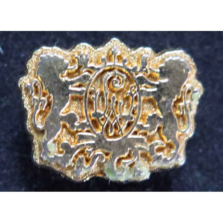 Pin's royal 
