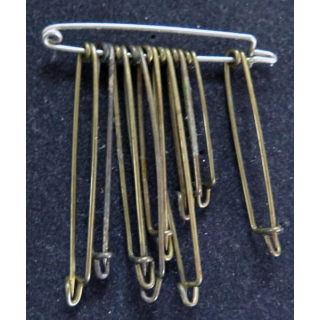 MILITARIA : lot de 10 épingles en laiton de dimensions diverses max 5,5 cm