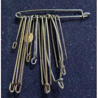 MILITARIA : lot de 10 épingles en laiton de dimensions diverses max 5,5 cm