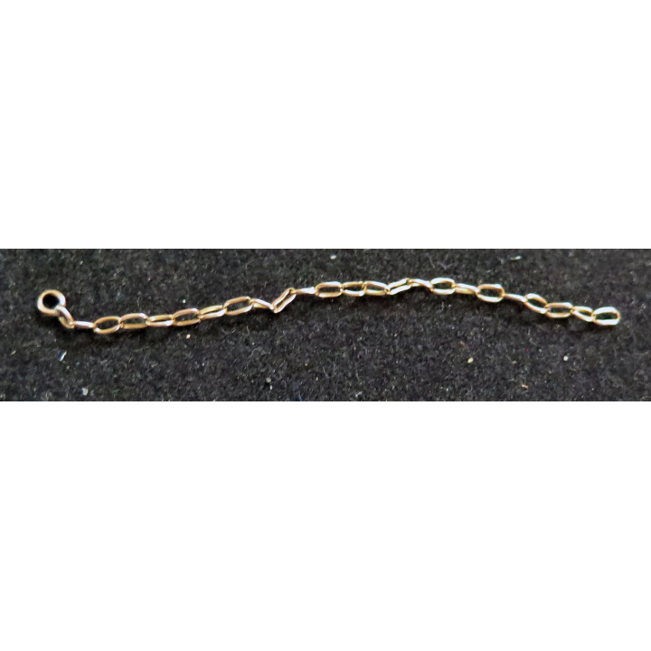 Petite chaine en métal doré  38 cm