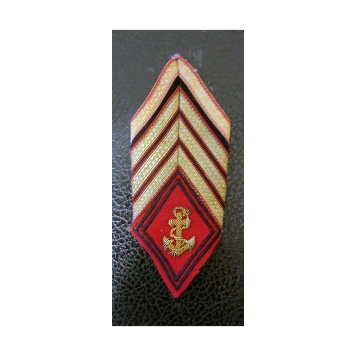 LOSANGE DE BRAS MODÈLE 45 : insigne tissu Sergent major Artillerie coloniale