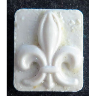 Fève Fleur de lys en porcelaine