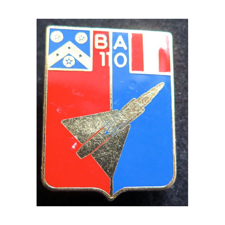 BA 110 : Base Aérienne 110 CREIL  BA 110 en relief au dos Drago Noisiel