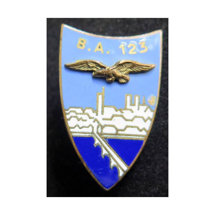 BA 902 : Base aérienne 902 de Contrexeville de fabrication Drago Noisiel A. 544