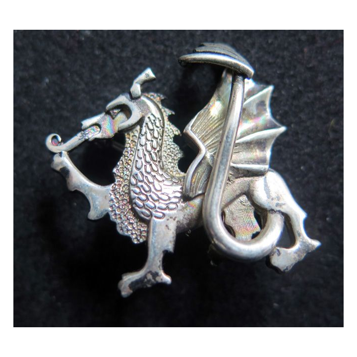 Broche de dragon gallois en argent massif 3 x 3 cm signé GMG ST SN ou SII ?