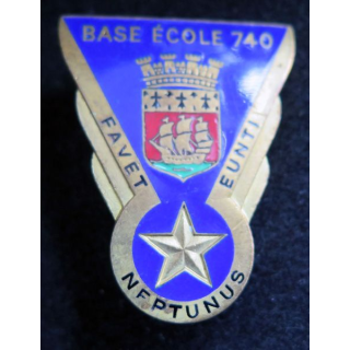 BE 740 : insigne de la Base école 740 Nantes en émail Drago A. 512