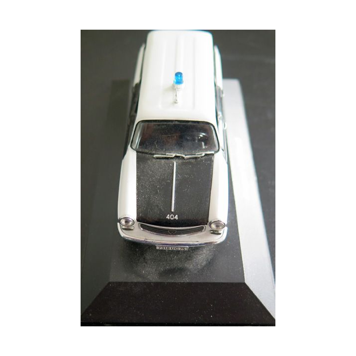 Voiture de collection Peugeot 404 Break brigade fluviale 1/43 éditions Atlas