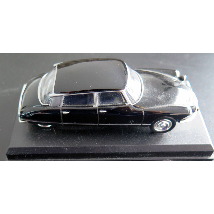 Voiture de collection Peugeot 404 Break brigade fluviale 1/43 éditions Atlas