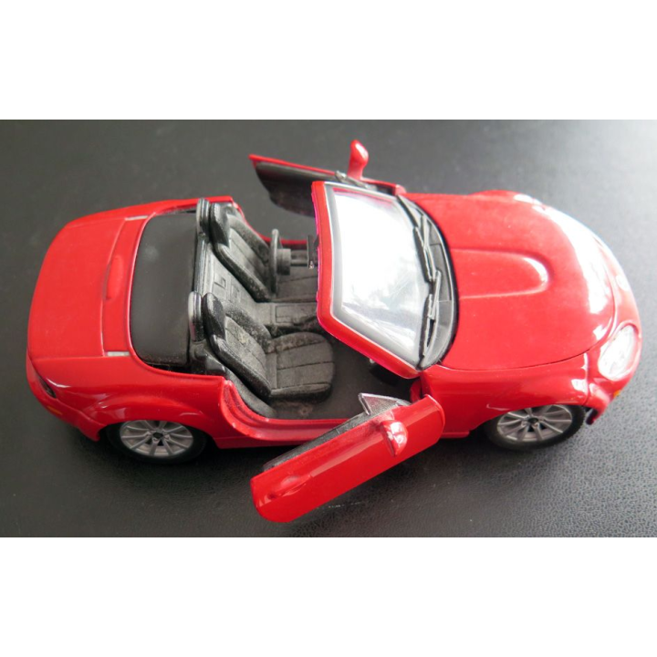 Voiture de collection Mazda MX-5 Burago 1/24°