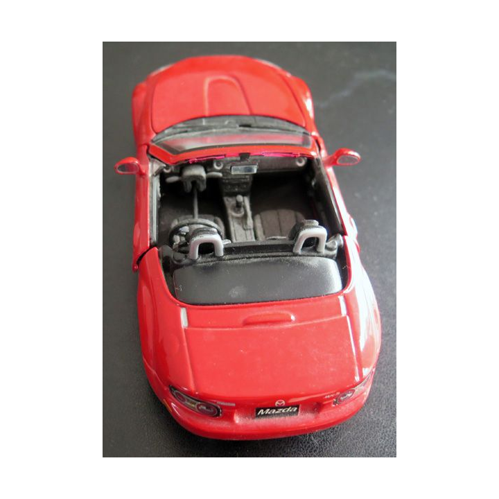 Voiture de collection Mazda MX-5 Burago 1/24°