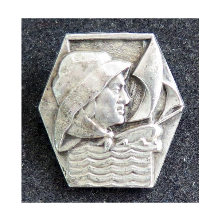 insigne métallique des Bâtiments de pêche fabrication Bouillot Paris