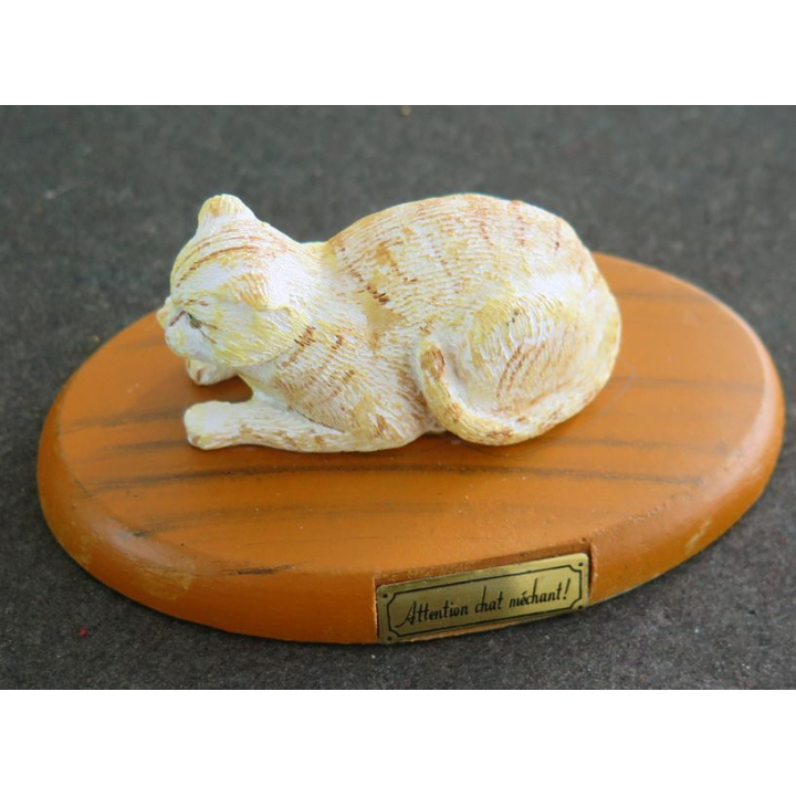 Figurine de Chat en résine : Attention chat méchant