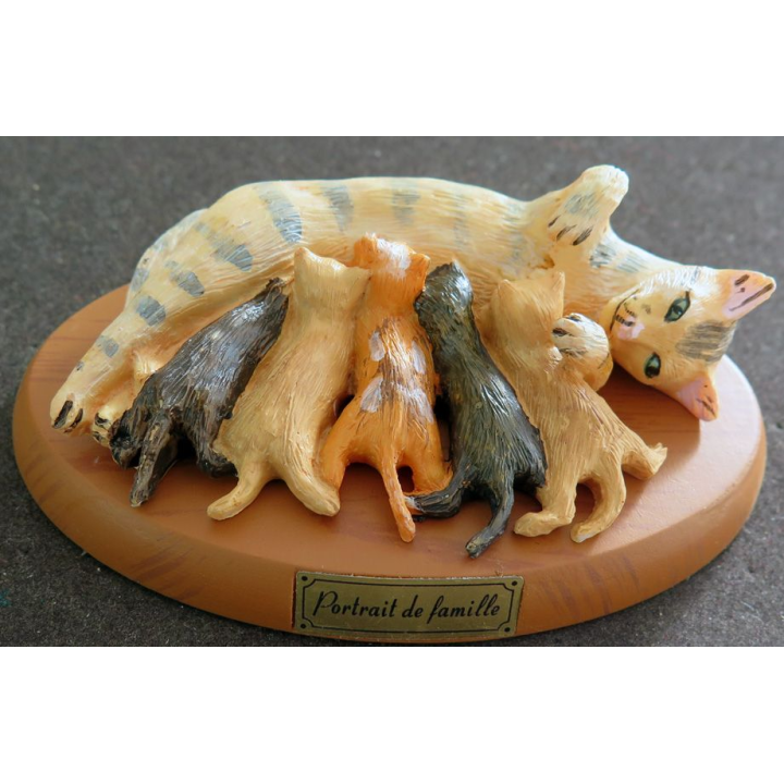Figurine de Chat en résine : Portrait de famille