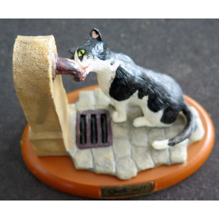 Figurine de Chat en résine : Quelle soif