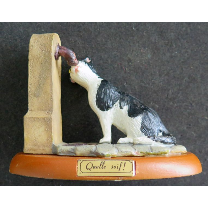 Figurine de Chat en résine : Quelle soif