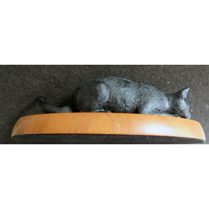 Figurine de Chat en résine : Le chat aux aguets