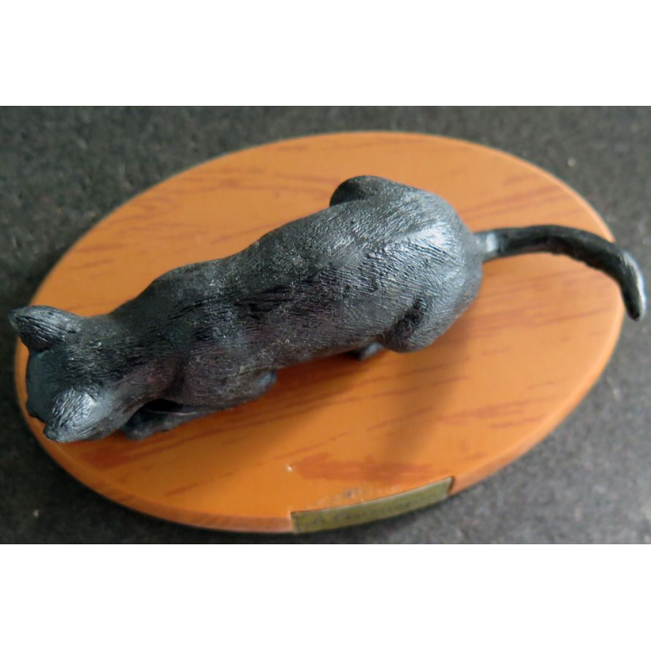 Figurine de Chat en résine : Le chat aux aguets