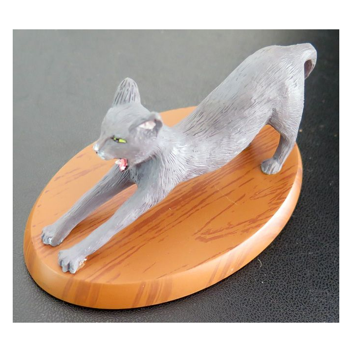 Figurine de Chat en résine : S'étirer, quel bonheur !