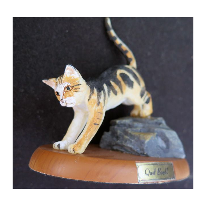 Figurine de Chat en résine : Quel Bond