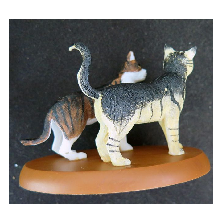 Figurine de Chat en résine : Faisons connaissance