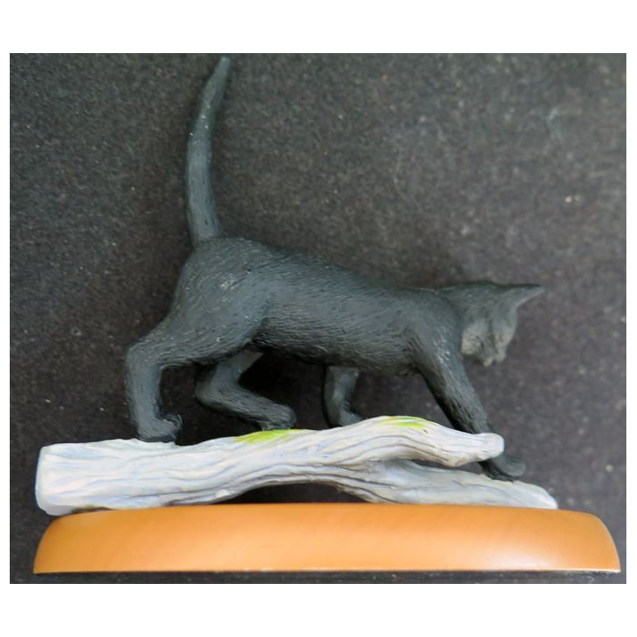 Figurine de Chat en résine : Le chat funambule