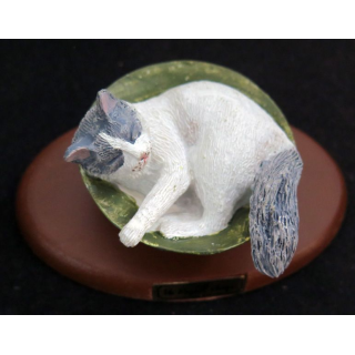 Figurine de Chat en résine : Un Ragdoll alangui