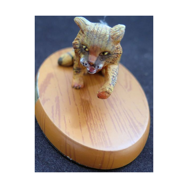 Figurine de Chat en résine : Sur la défensive