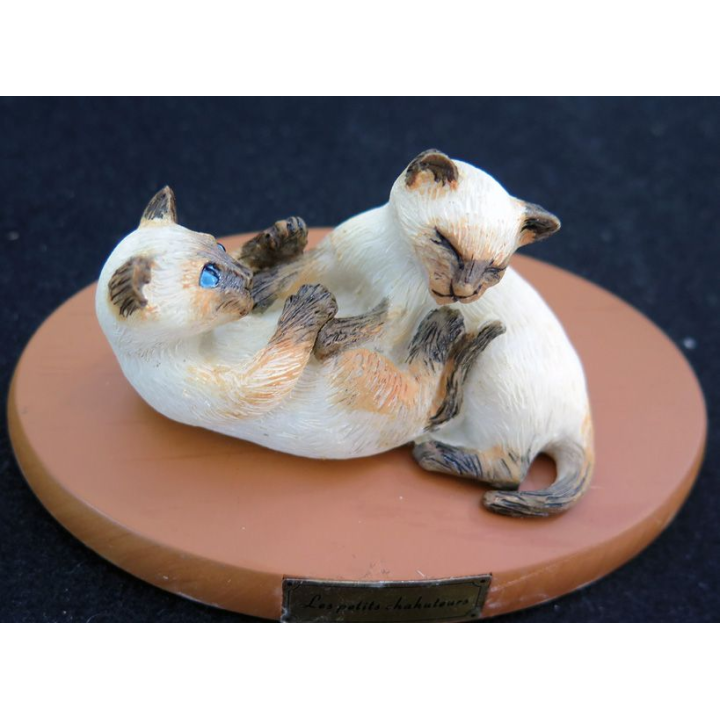 Figurine de Chat en résine : Les petits chahuteurs