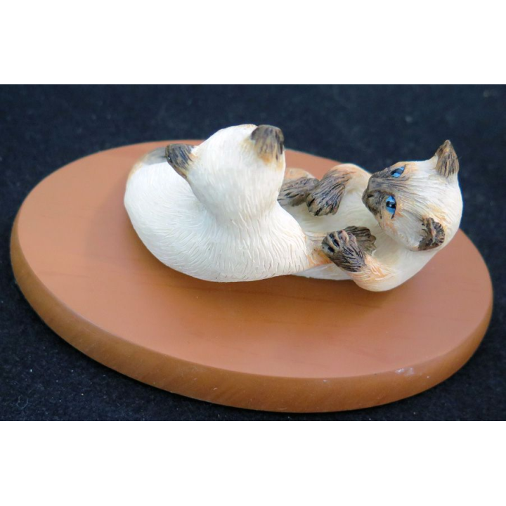Figurine de Chat en résine : Les petits chahuteurs