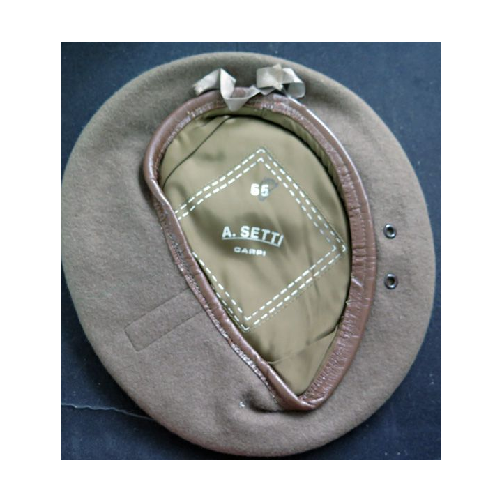 Béret brun du 2° régiment de hussards fabricationA. SETTI Carpi Taille T. 55