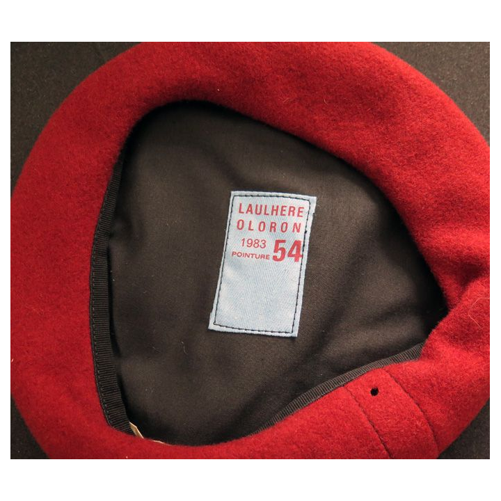 Béret rouge des parachutistes LAUHERE OLORON 1983 Taille 54