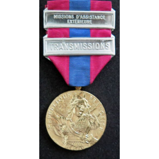 FRANCE : médaille de bronze de la défense nationale avec barrettes "transmissions" et "missions d'assistance extérieure"