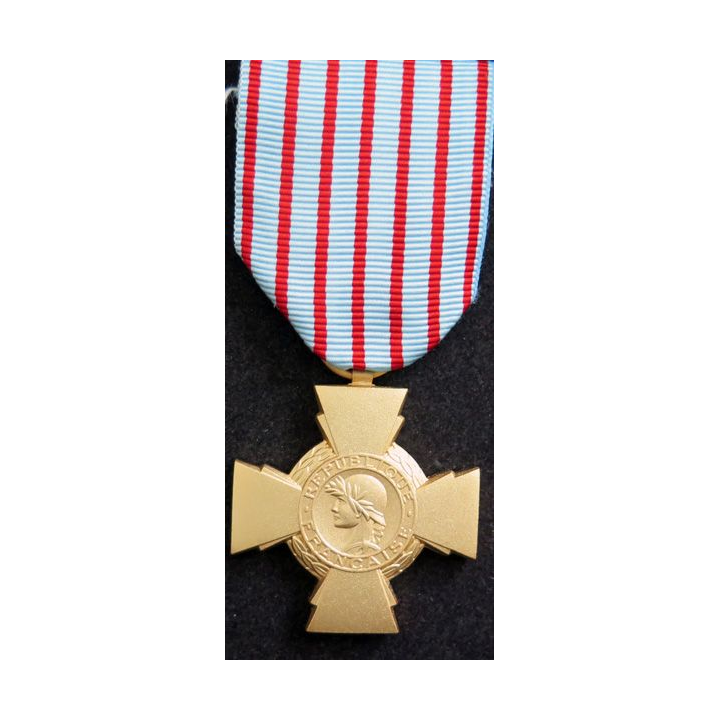 FRANCE : Croix du combattant en bronze