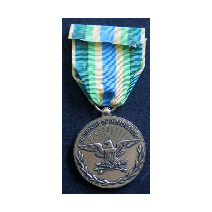 USA : Armed forces service medal in pursuit of democracy medal
