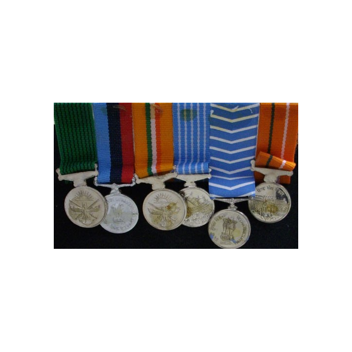 INDE : BARRETTE DE 6 MÉDAILLES INDIENNES EN RÉDUCTION