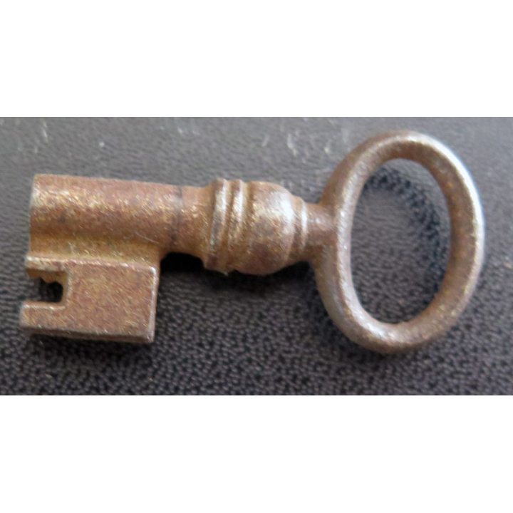 Petite clef de coffre fort 4 x 2 cm