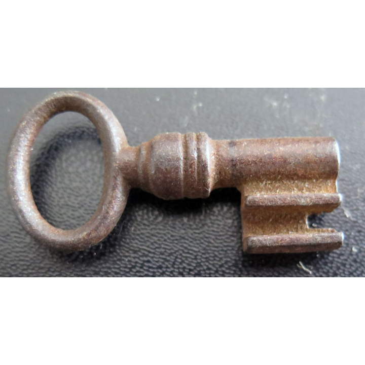 Petite clef de coffre fort 4 x 2 cm