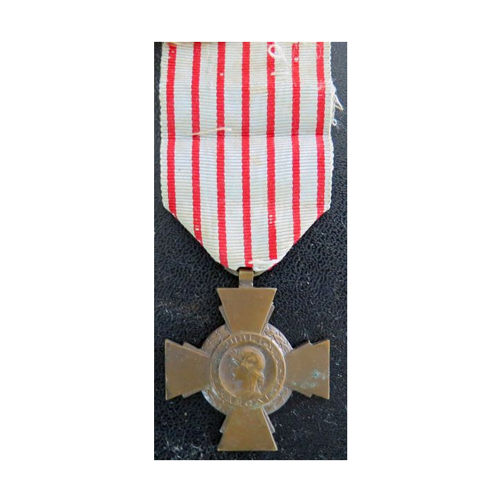 FRANCE : Croix du combattant en bronze
