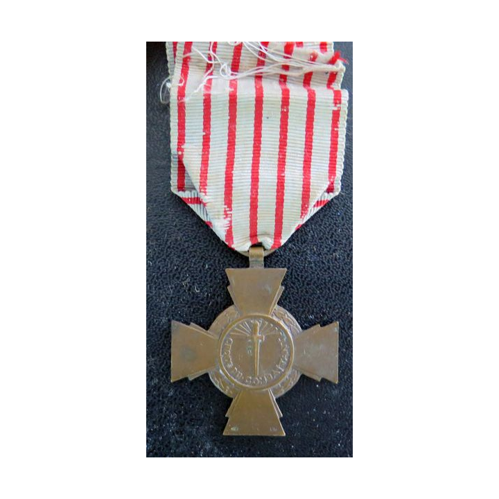 FRANCE : Croix du combattant en bronze
