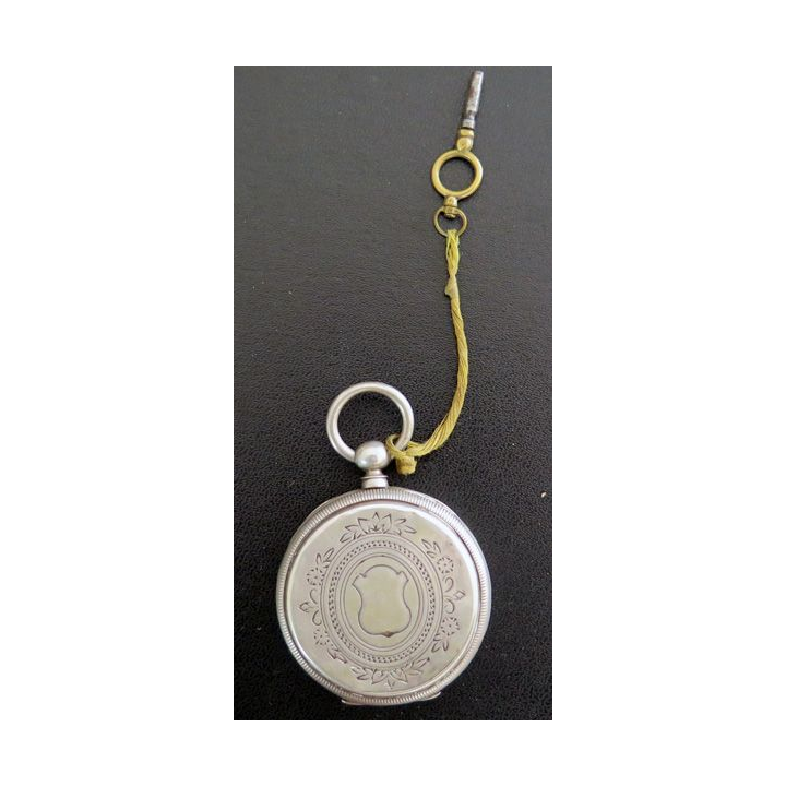 MONTRE :montre à gousset en argent avec remontoir 