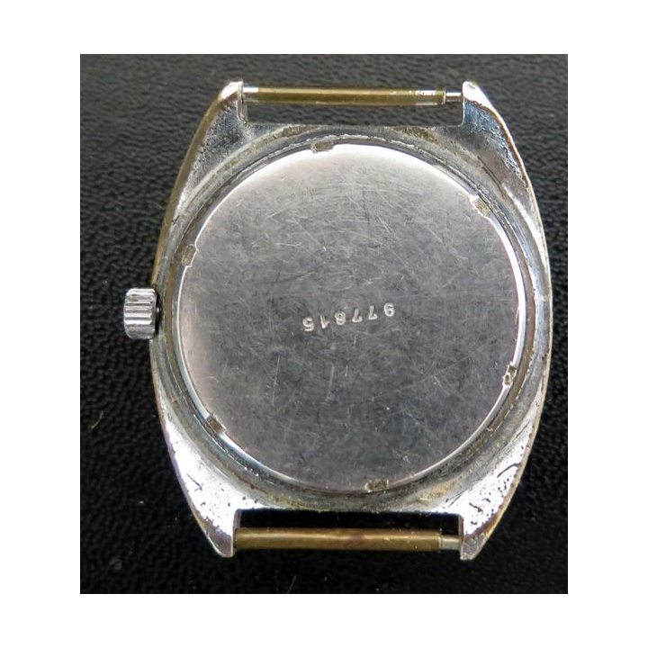 MONTRE : montre LIP avec inscription date n° 977815 verre fendu