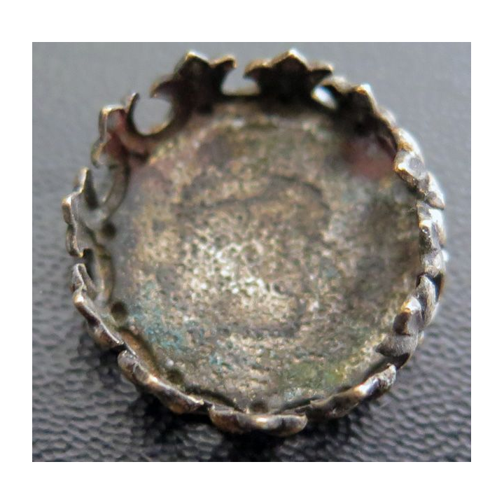 Coiffe de bouton Puy Mary 1787 m  2 cm de diamètre