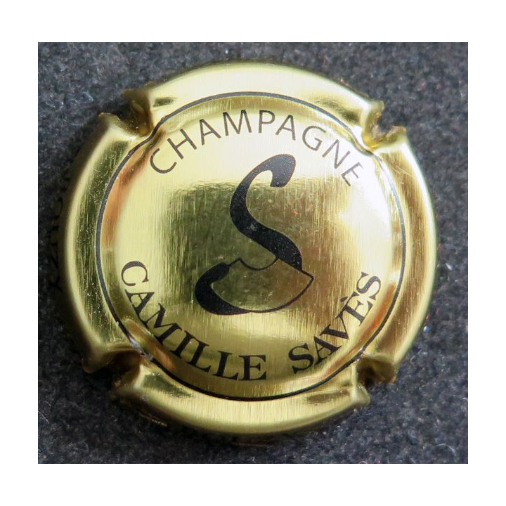 Capsule Muselet de bouteille de champagne SAVES Camille n° 6 or et noir, accent sur le E de SAVES