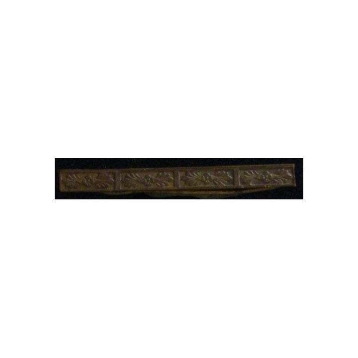 1. MILITARIA : BARRETTE POUR 4 MÉDAILLES EN RÉDUCTION