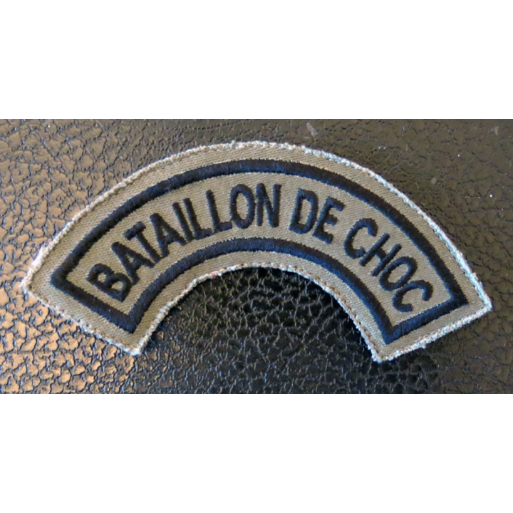 TITRE D'EPAULE (banane) : modèle du 1° Bataillon de Choc dos velcro