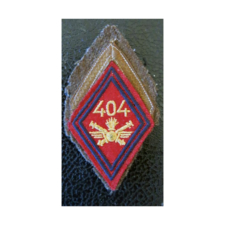LOSANGE DE BRAS MODÈLE 45 : maréchal des logis du 1° Groupe du 404° RAA