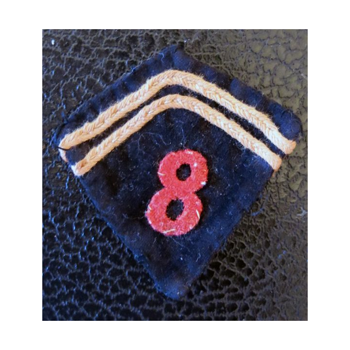 PATTE DE COL : Ecusson sur collet rabattu de télégraphiste du 8 Génie 1930 - 1942