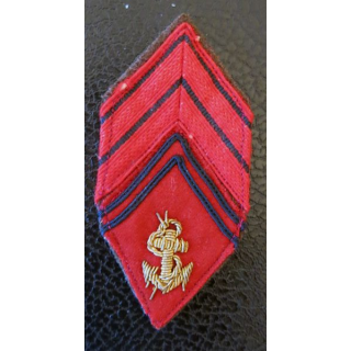 LOSANGE DE BRAS MODÈLE 45 :  Brigadier ADL de l'Artillerie coloniale ou de marine